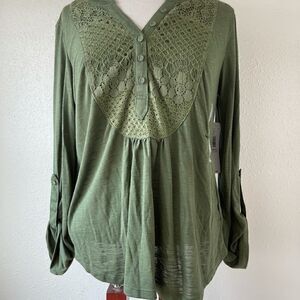NWT Passports Women’s Top Size M